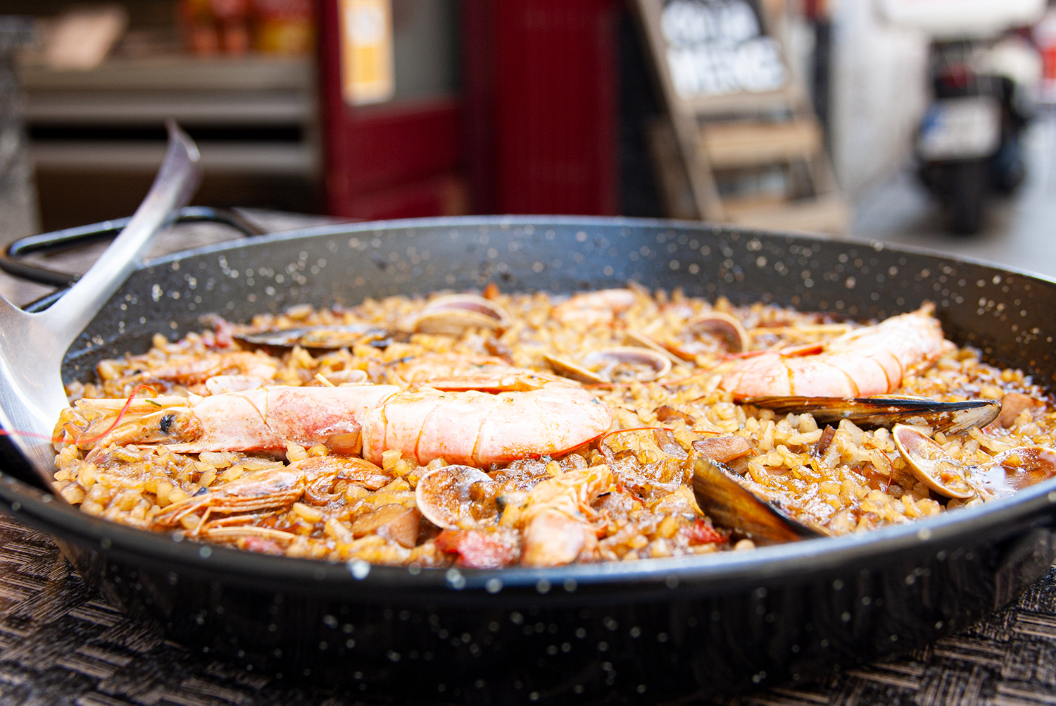 Paella de marisco – Ración mín. 2 pers. – Ca la Merce